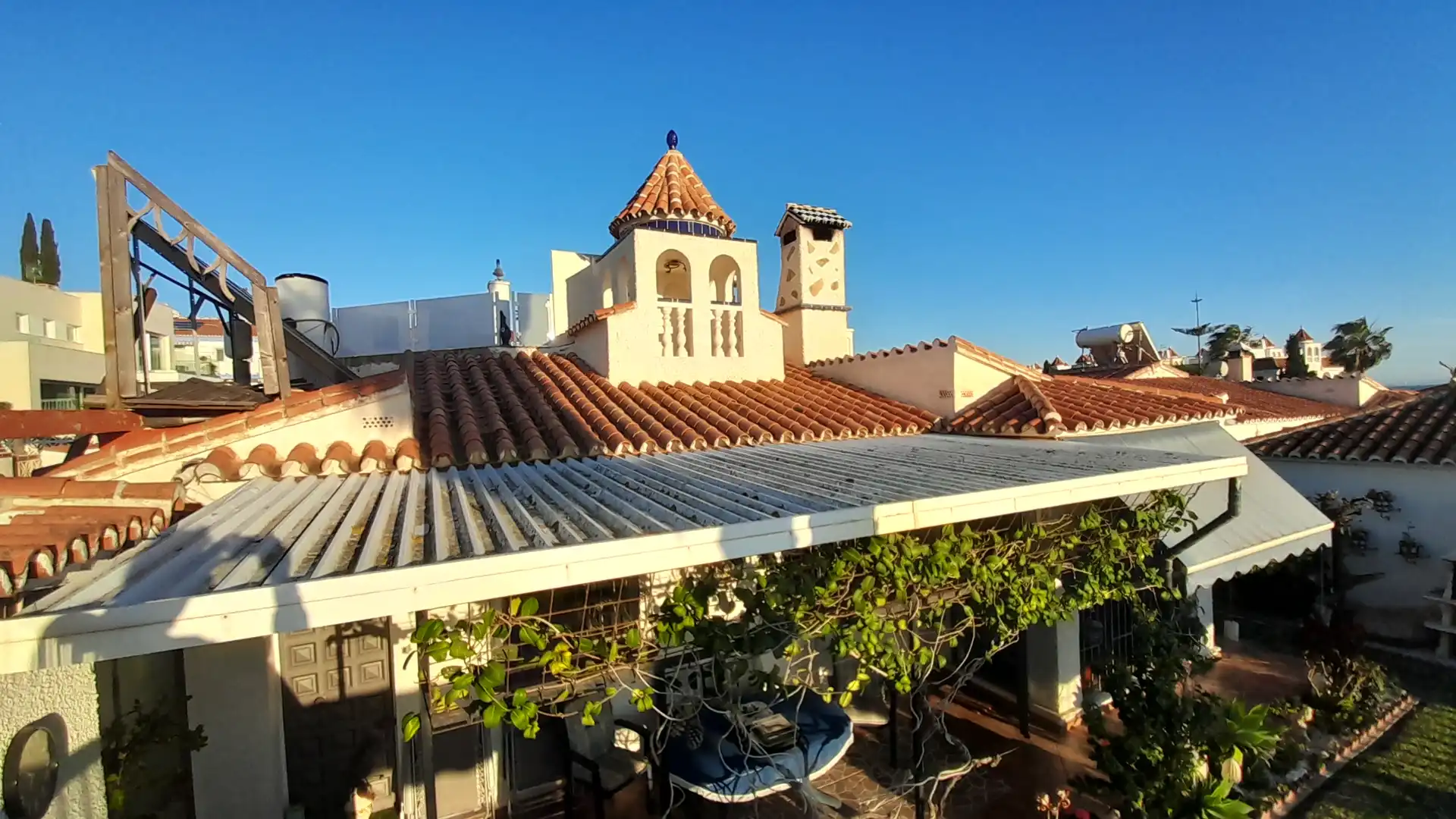 Terrassa de Casa o xalet en venda en Vélez-Málaga amb Aire condicionat, Calefacció i Jardí privat