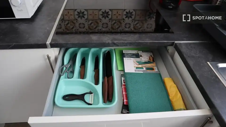 Cocina de Piso de alquiler en Sevilla con Aire acondicionado, Calefacción y Amueblado