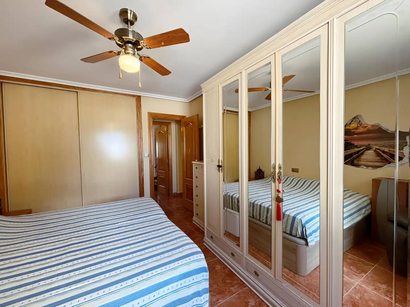 Habitación de Casa o chalet en venta en Alicante / Alacant con Aire acondicionado, Jardín privado y Trastero