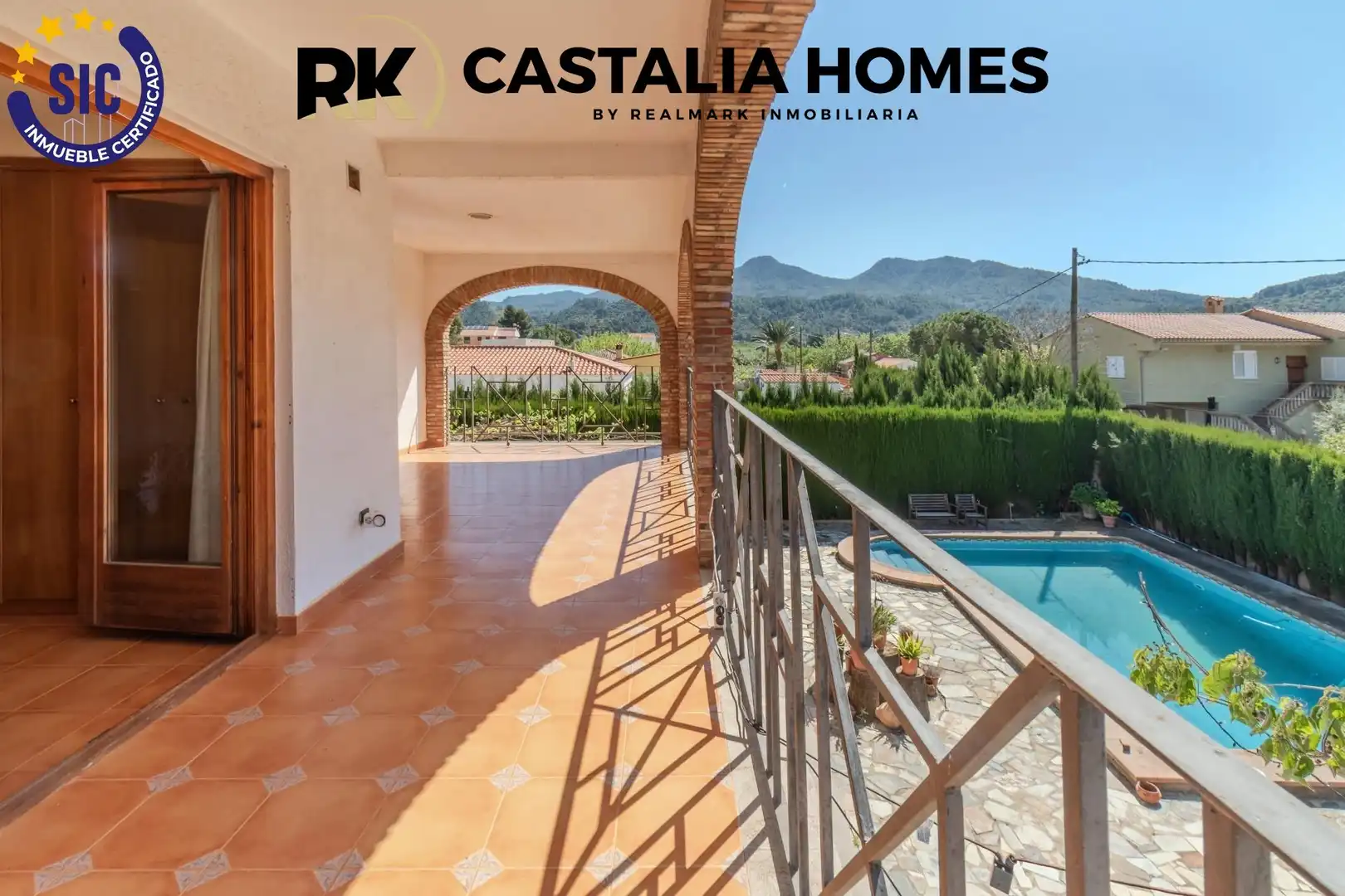 Vista exterior de Casa o xalet en venda en Borriol amb Calefacció, Jardí privat i Piscina