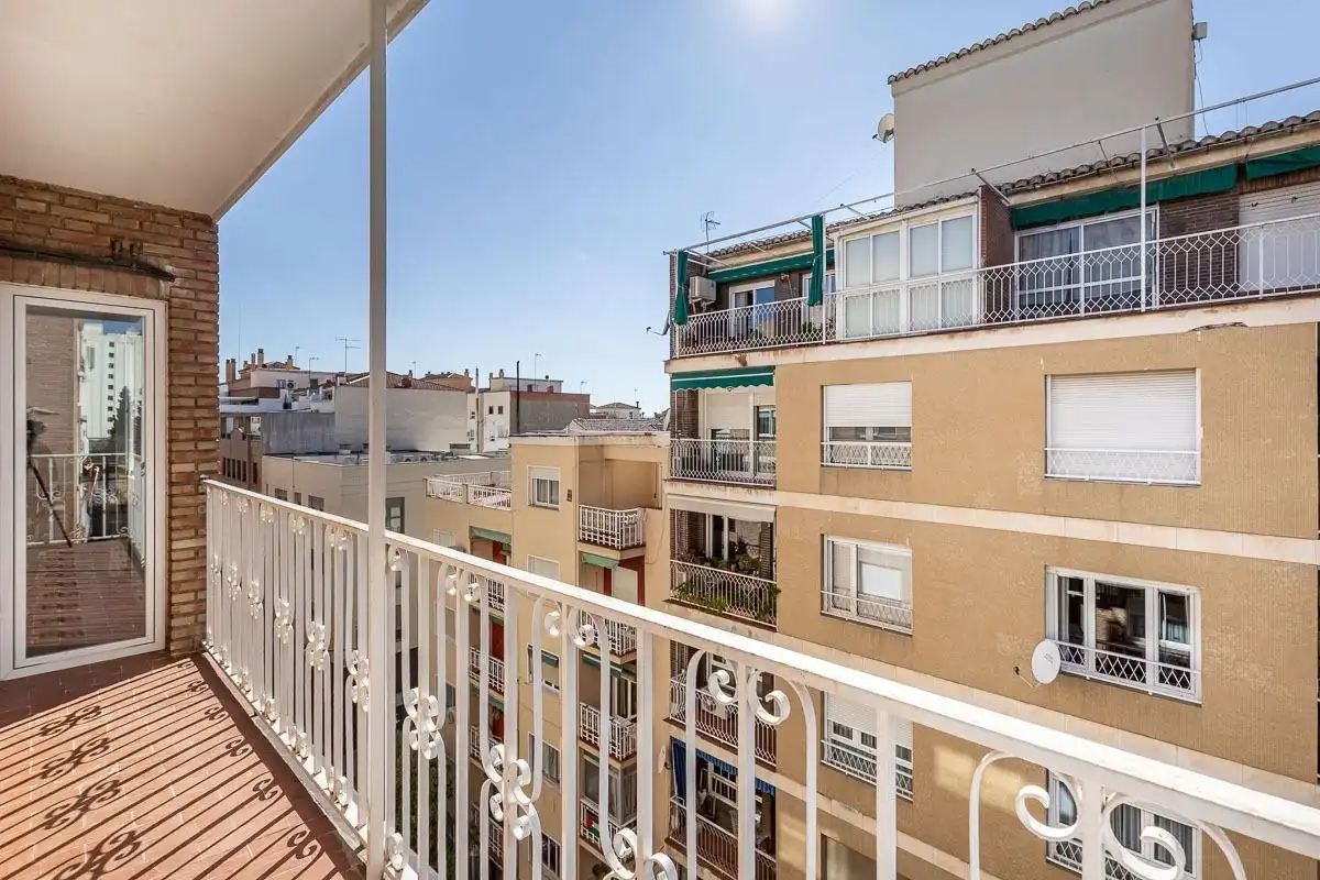 Piso con terraza en venta en Calle CISNE 9, imagen 7