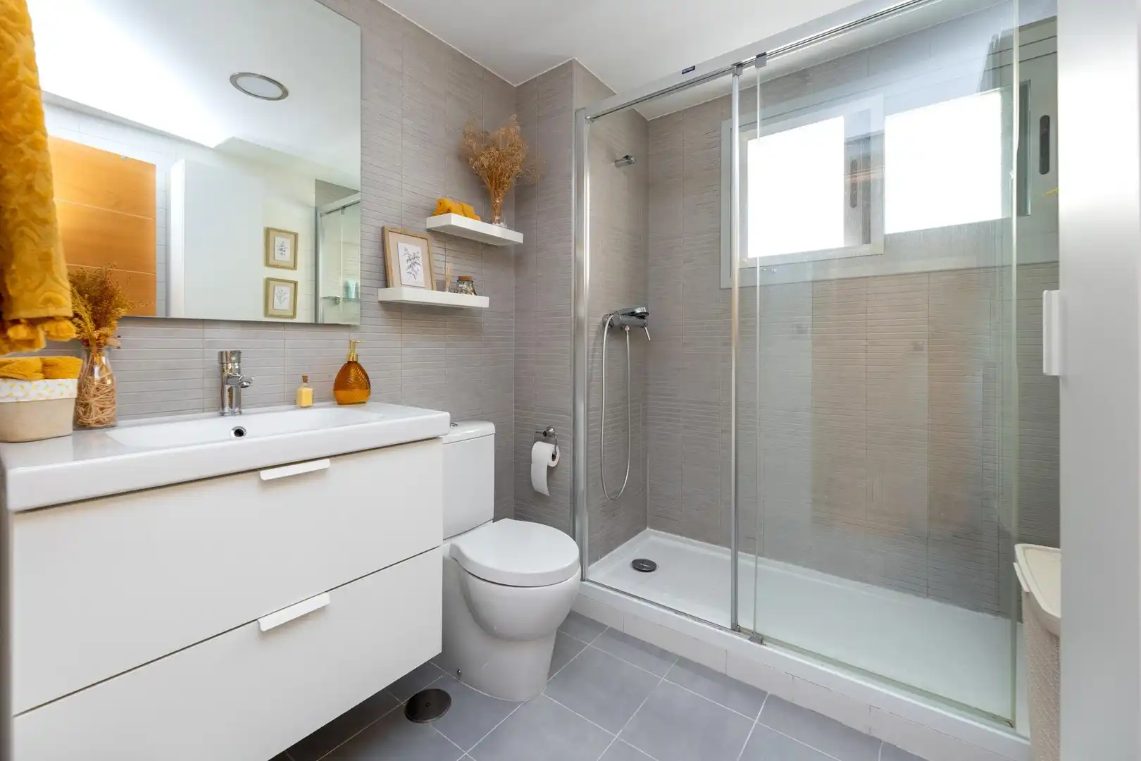 Bathroom of Flat for sale in Armilla