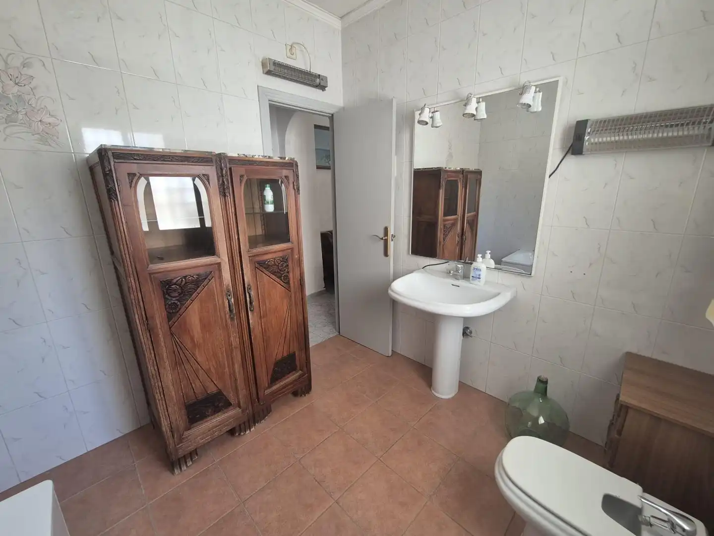 Bany de Casa o xalet en venda en La Unión amb Jardí privat i Moblat