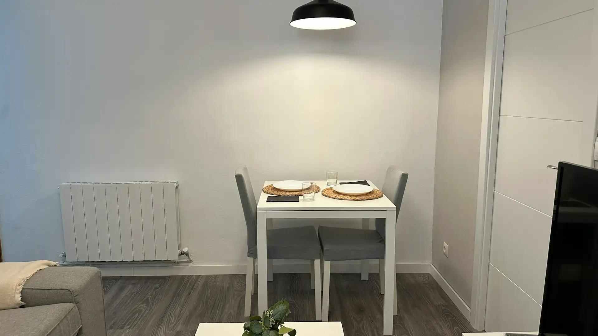 Comedor de Piso de alquiler en  Madrid Capital con Calefacción, Amueblado y Lavadora