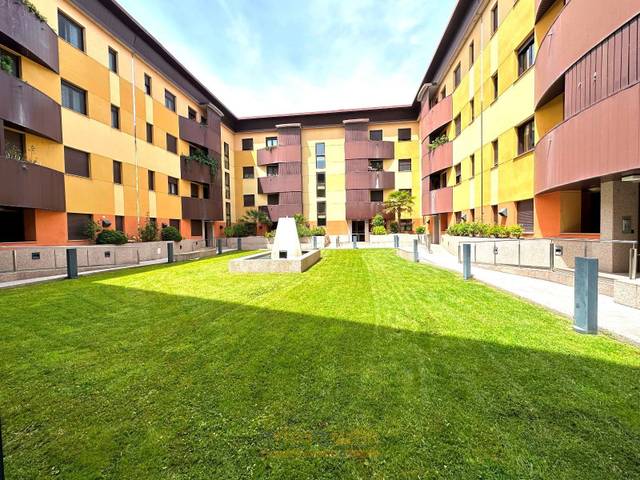 Piso en Venta en Barqueros, 2 en Tejares - Chamberí - Alcades