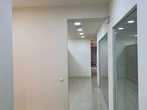 Local de alquiler en Esplugues de Llobregat con Aire acondicionado, Calefacción y Amueblado
