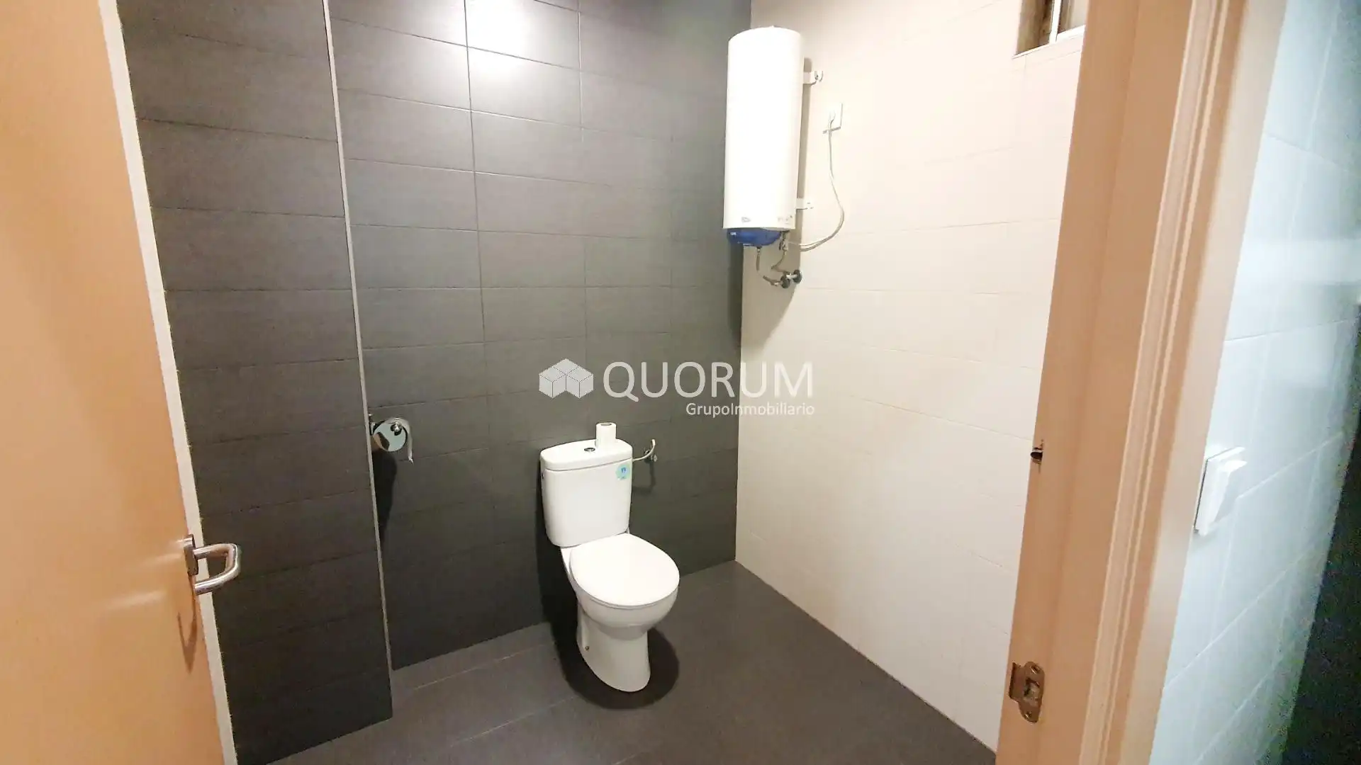Baño de Oficina de alquiler en Basauri 