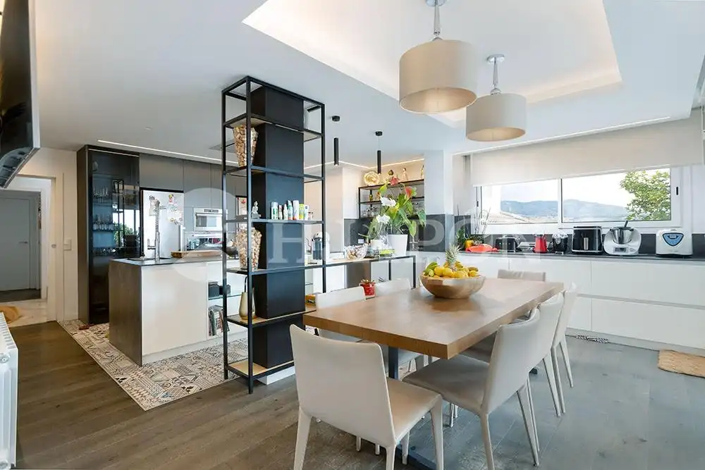 Comedor de Casa o chalet en venta en Alella con Aire acondicionado, Calefacción y Jardín privado