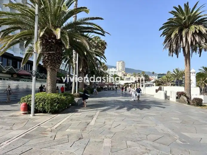 Vista exterior de Estudi en venda en Puerto de la Cruz amb Terrassa i Moblat