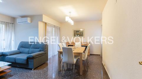 Foto 4 de Apartamento de alquiler en Av. de Blasco Ibáñez, Beteró, Valencia