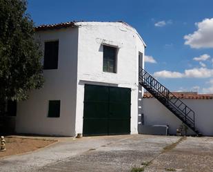 Exterior view of House or chalet for sale in Mazariegos  with Private garden