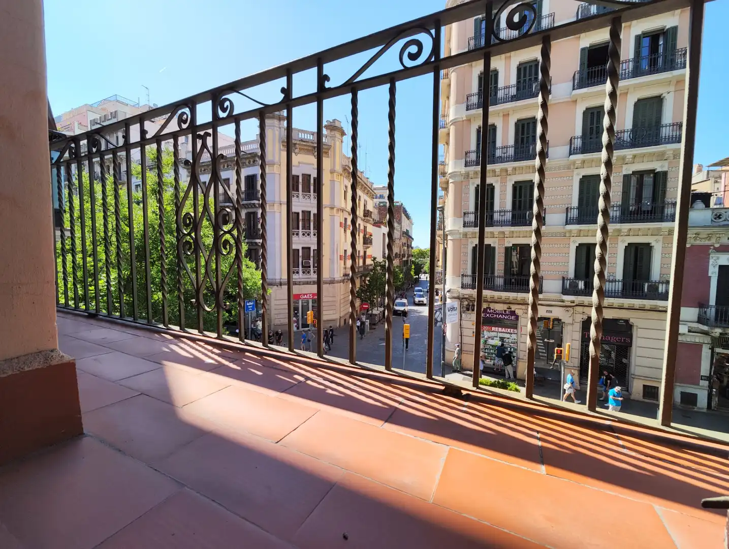 Exterior view of Buildings for sale in Barcelona