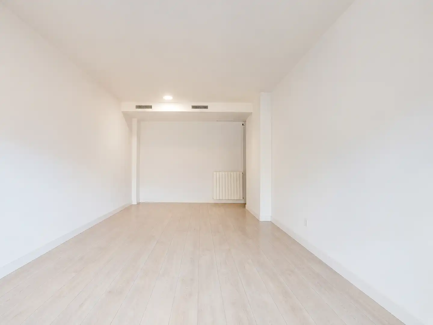 Flat for sale in Badalona  with Heating, Swimming Pool and Balcony