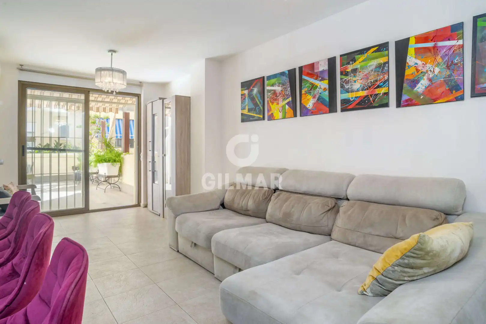 Sala de estar de Planta baja en venta en Estepona con Calefacción, Jardín privado y Piscina