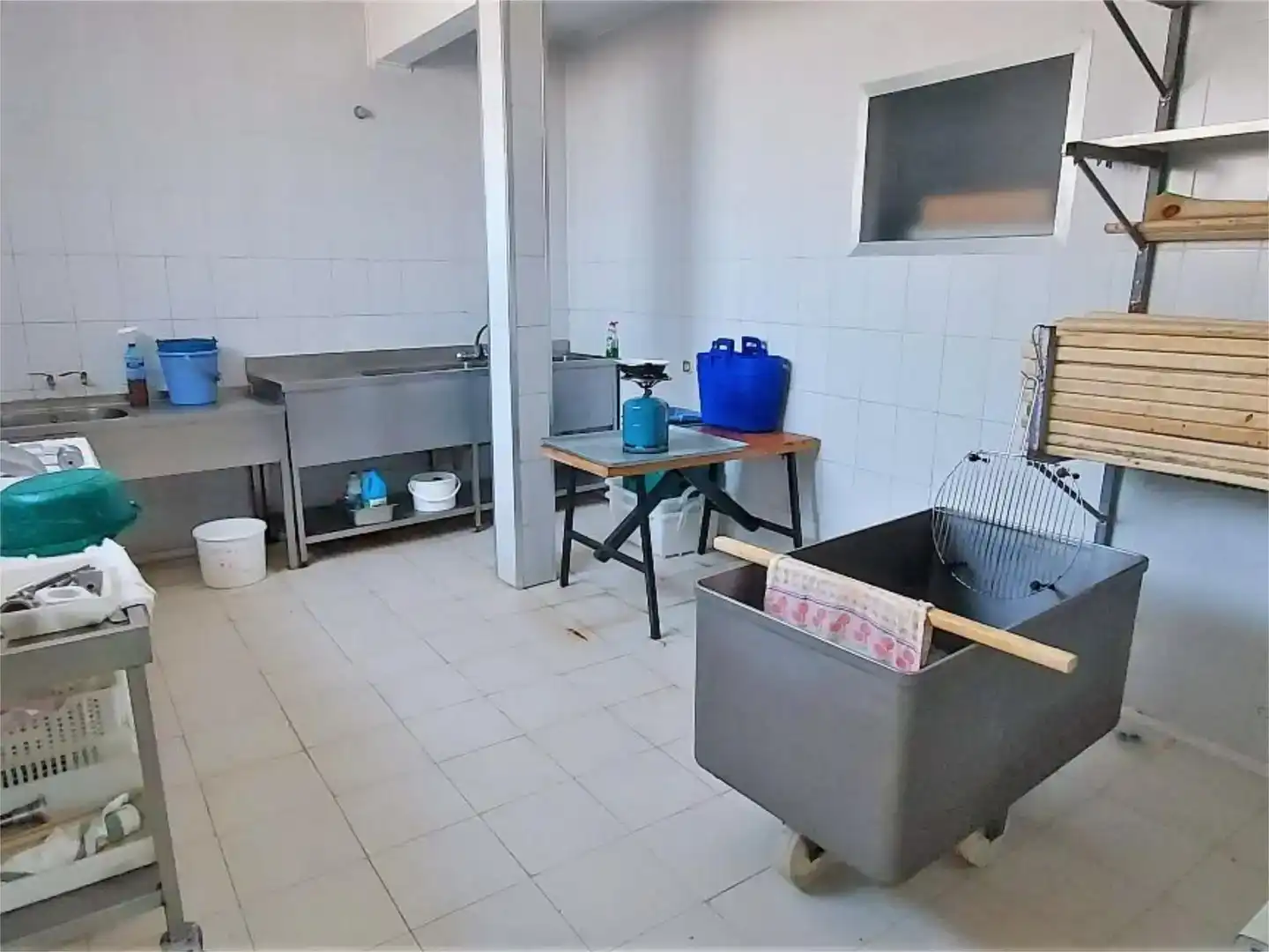 Cuina de Local en venda en Boceguillas amb Moblat