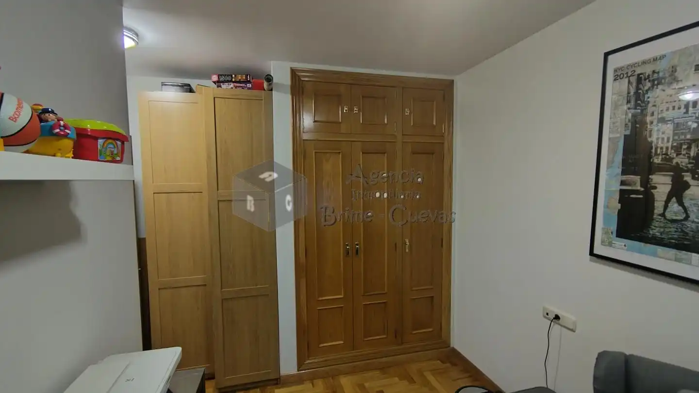 Dormitori de Pis en venda en Vallobín - La Florida
