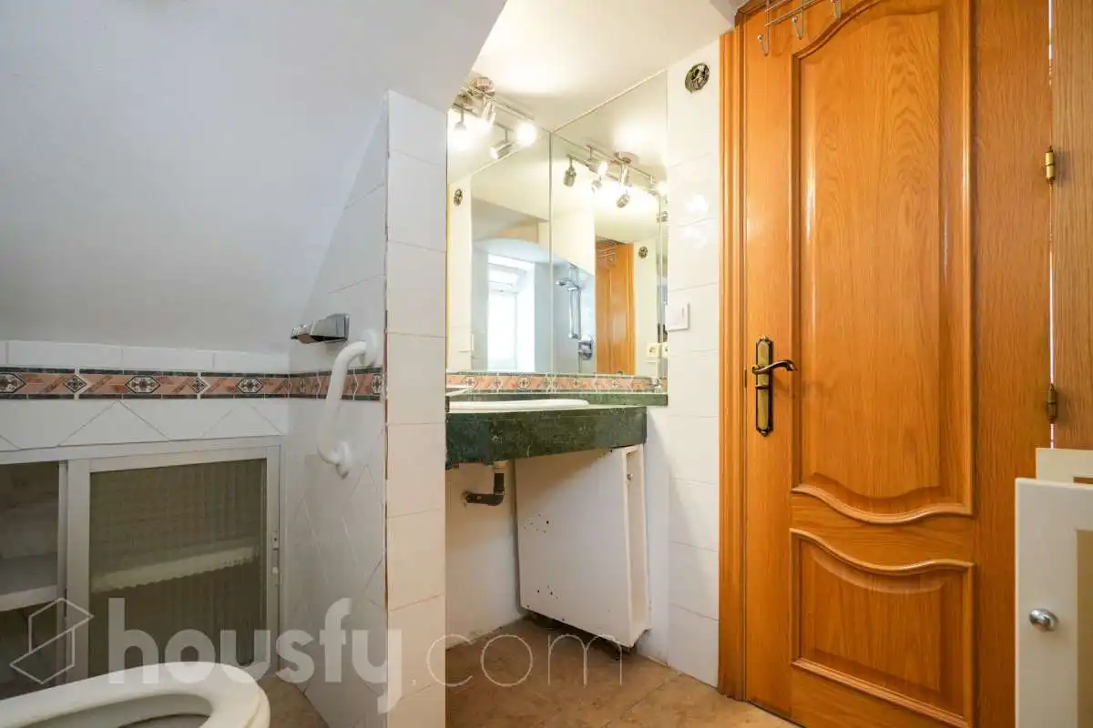 Bathroom of Houses for sale in Madrid  with Air Conditioner, Heating and Terrace