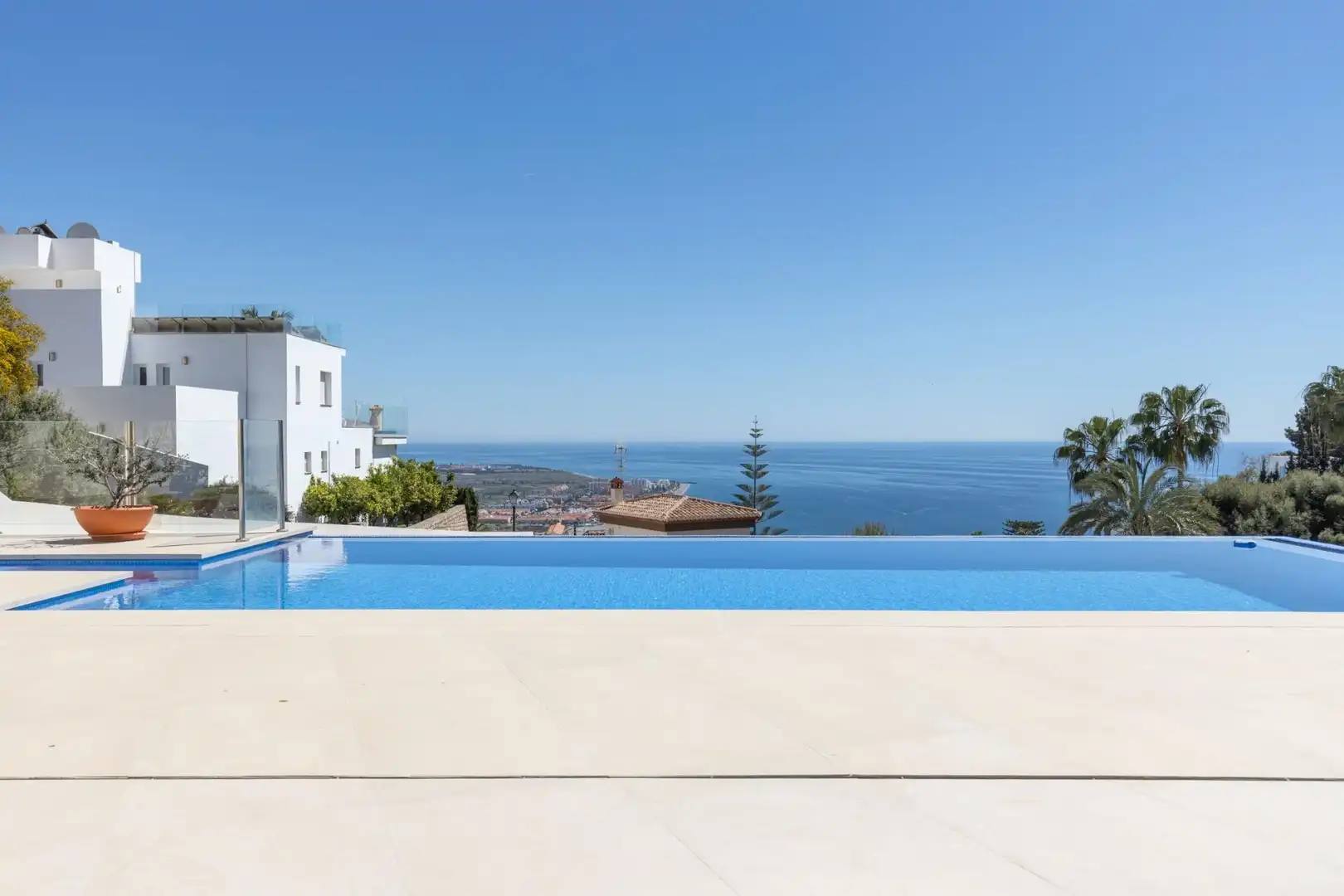 Piscina de Casa o xalet en venda en Salobreña amb Aire condicionat, Jardí privat i Piscina