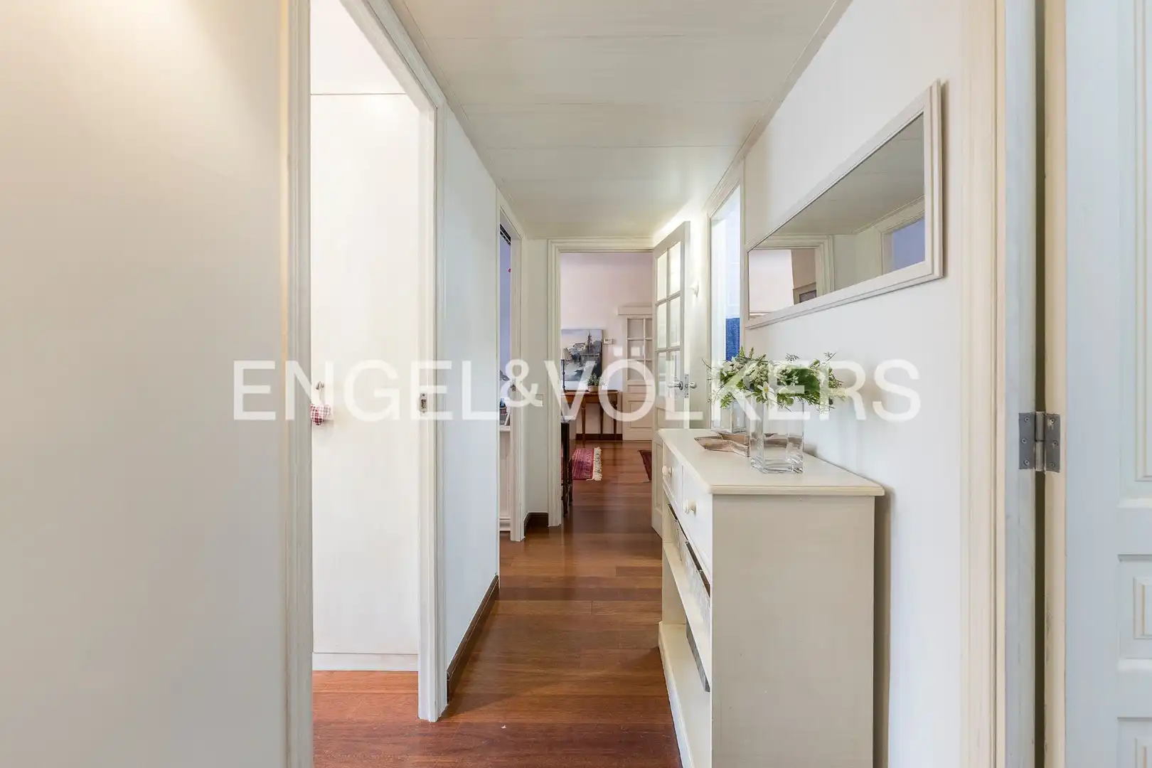 Flat for sale in Barcelona  with Air Conditioner, Heating and Furnished