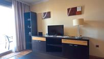 Sala d'estar de Apartament en venda en Benalmádena amb Aire condicionat, Terrassa i Traster