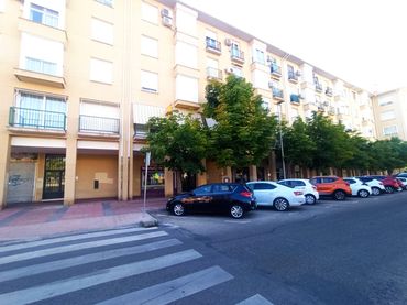 Locale commerciale in vendita a Plaza de Colon