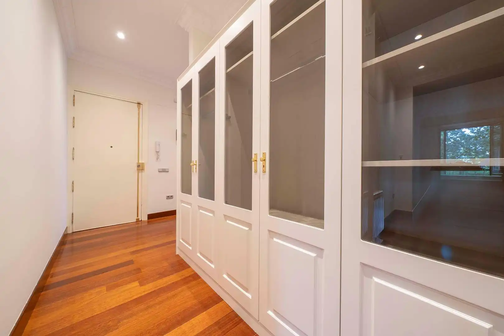 Flat for rent in Madrid  with Air Conditioner, Heating and Balcony