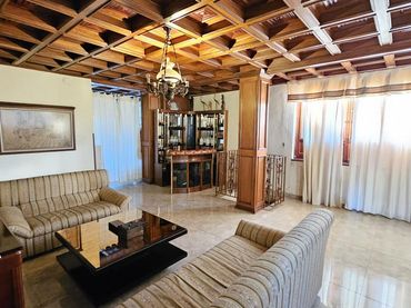 Detached house with pool for sale in Norte-Sierra
