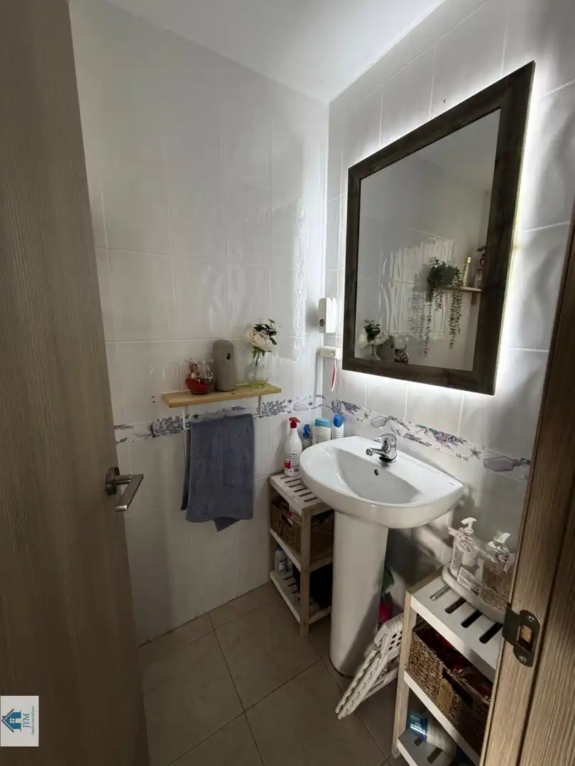 Baño de Casa adosada en venta en La Zubia con Jardín privado y Balcón