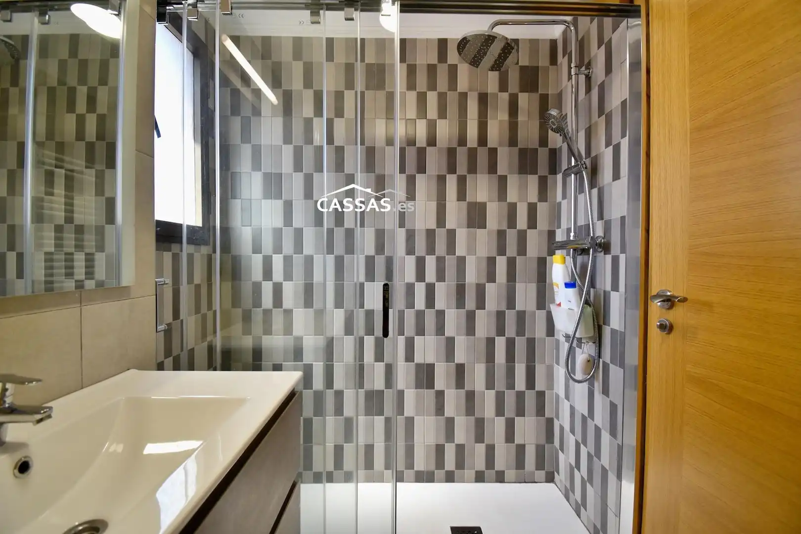 Bathroom of Flat for sale in Torrejón de Ardoz  with Air Conditioner, Heating and Parquet flooring