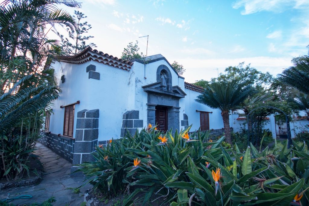 Exterior view of House or chalet for sale in Santa Brígida  with Private garden, Terrace and Balcony