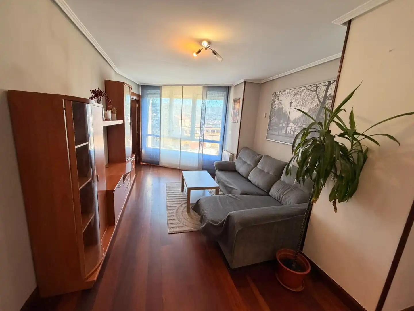 Sala de estar de Piso en venta en Barakaldo  con Calefacción, Parquet y Amueblado