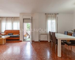 Sala d'estar de Apartament en venda en Terrassa amb Balcó