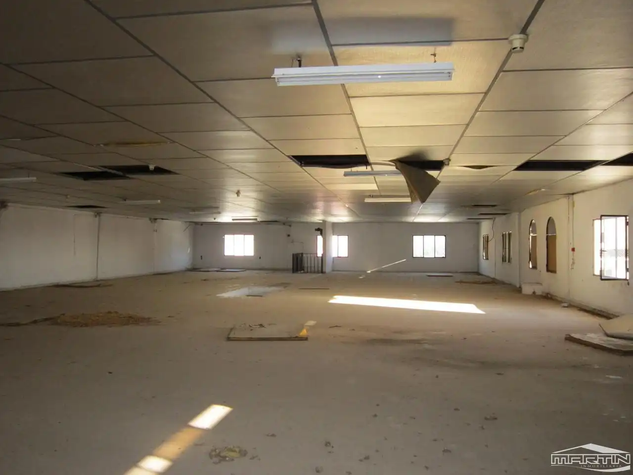 Industrial buildings for sale in Lucena