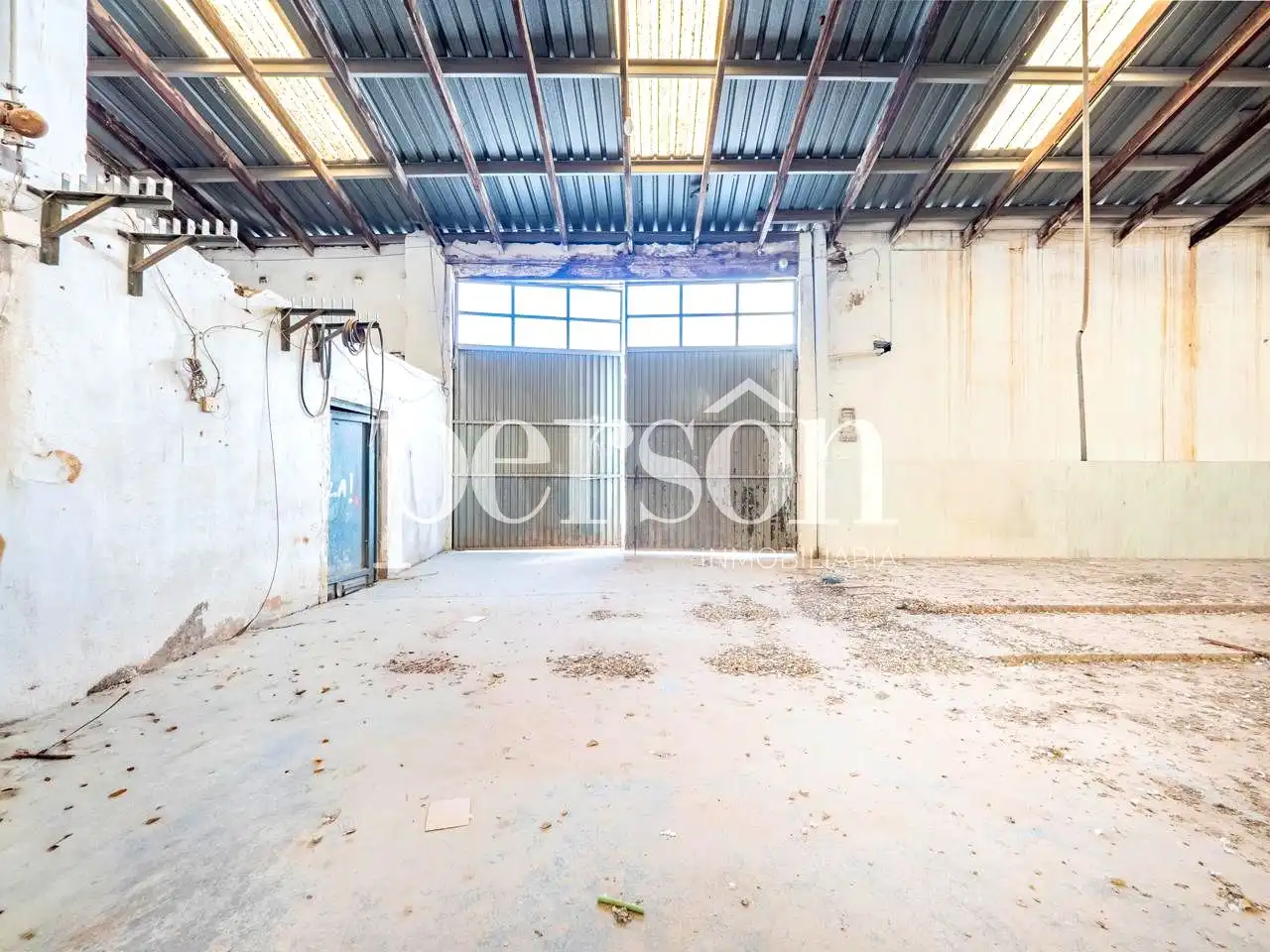 Nau industrial en venda en Manises