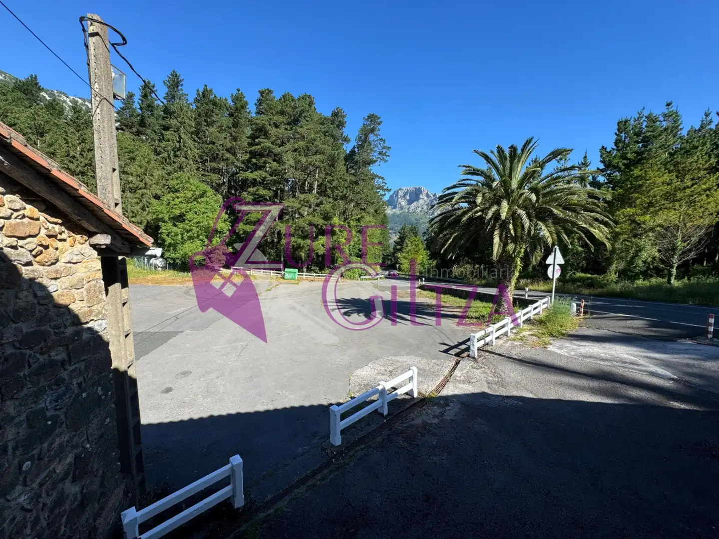 Parking de Finca rústica en venta en Mañaria con Calefacción y Amueblado