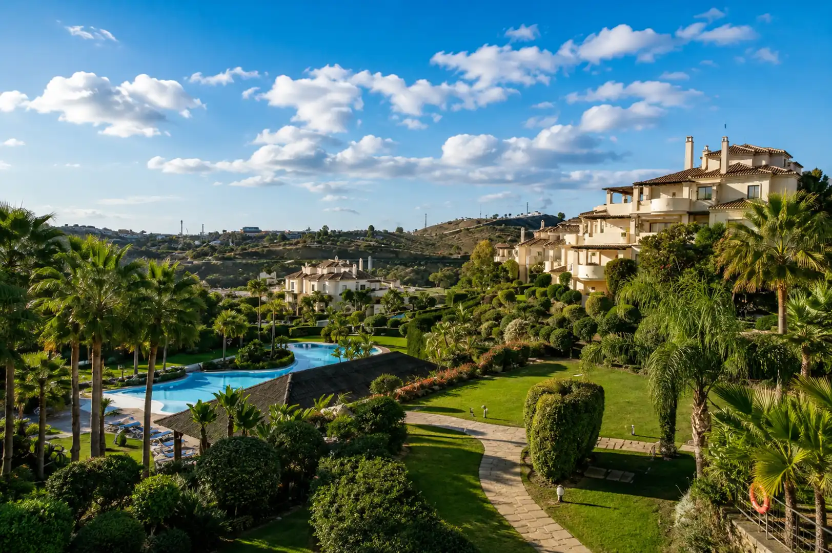 Exterior view of Apartments for sale in Benahavís  with Terrace and Balcony