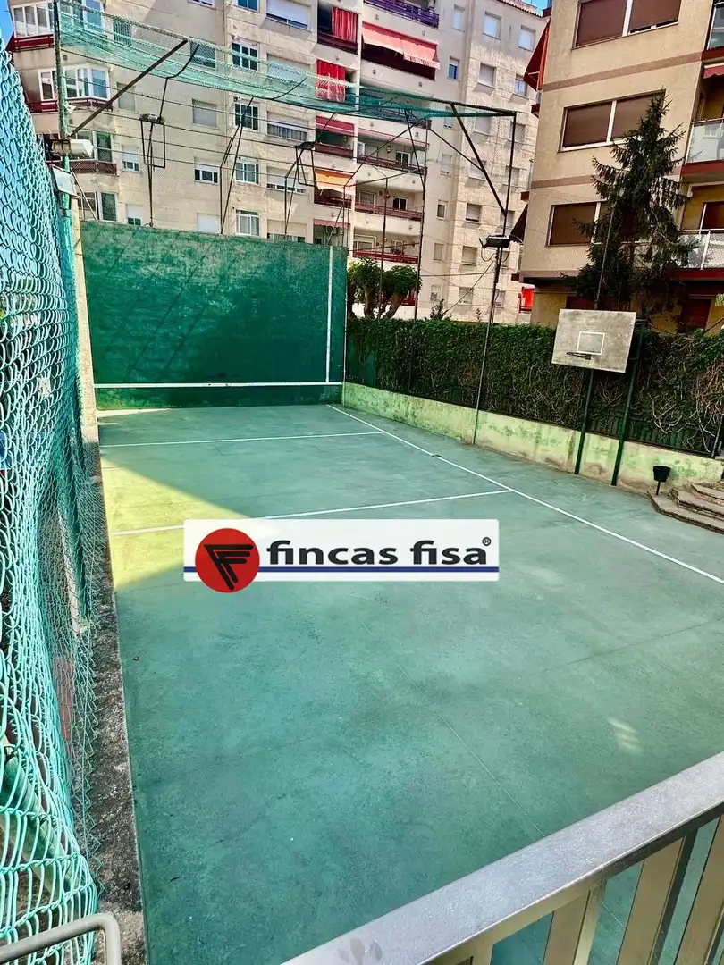 Vista exterior de Pis en venda en Premià de Mar amb Aire condicionat, Calefacció i Terrassa