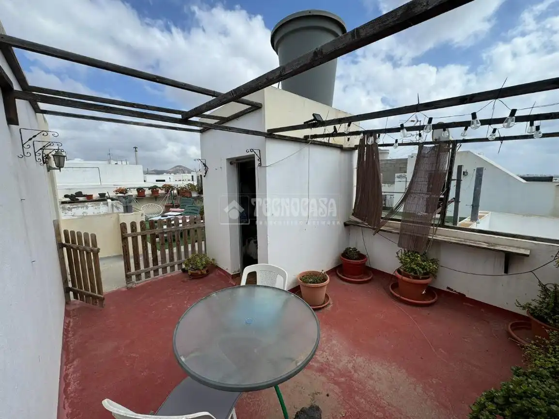 Terraza de Ático en venta en Arrecife con Amueblado y Balcón