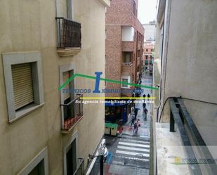 Vista exterior de Pis en venda en Mérida amb Calefacció, Terrassa i Balcó
