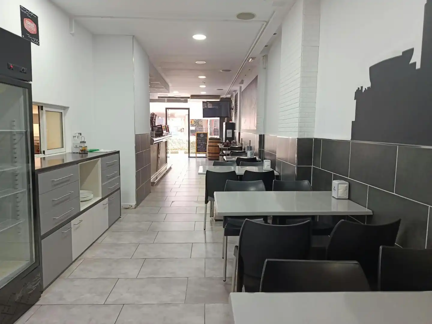 Local comercial de lloguer a Salvador Espriu, imagen 13