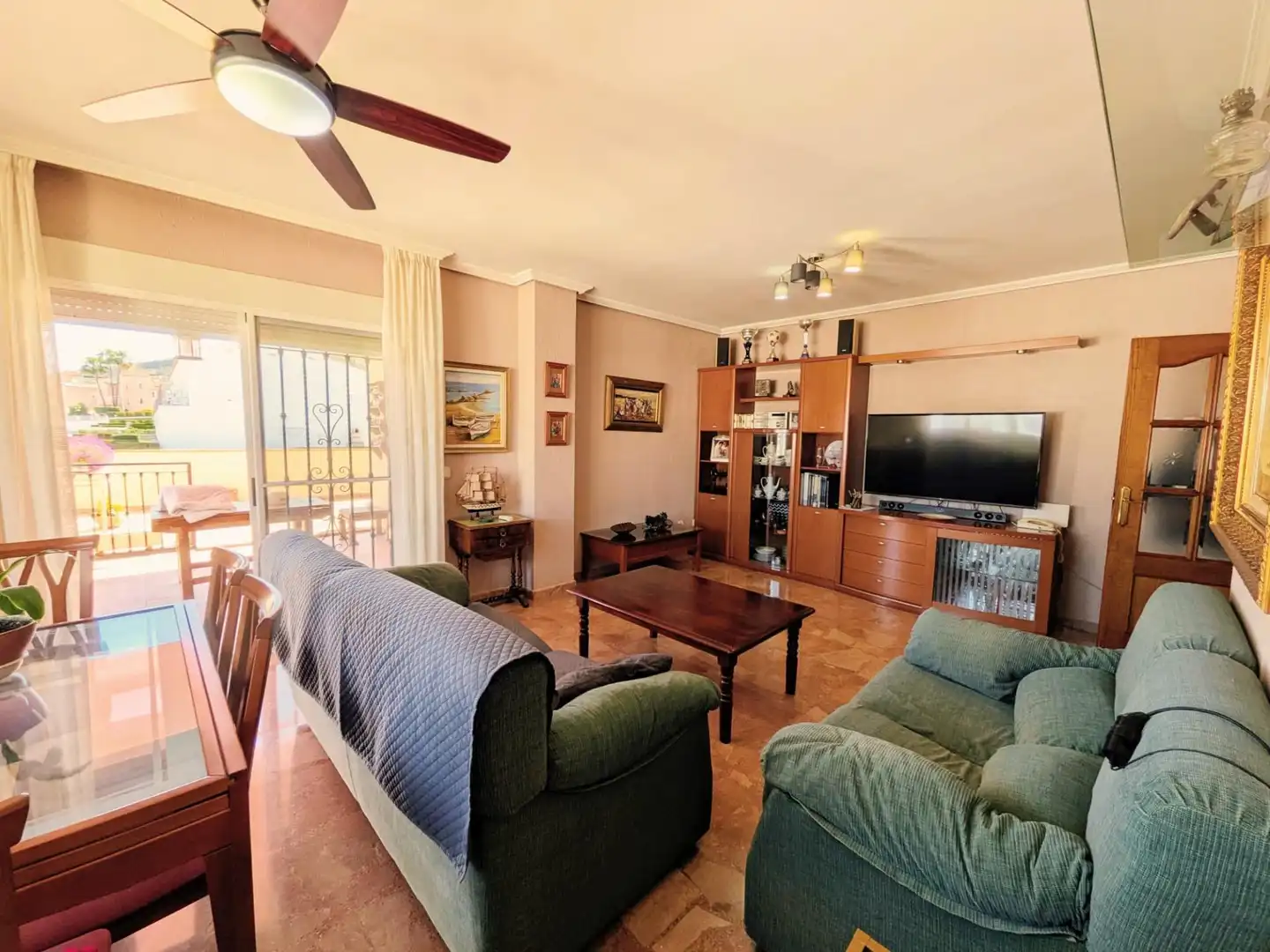 Sala de estar de Casa o chalet en venta en L'Alfàs del Pi con Aire acondicionado, Jardín privado y Terraza