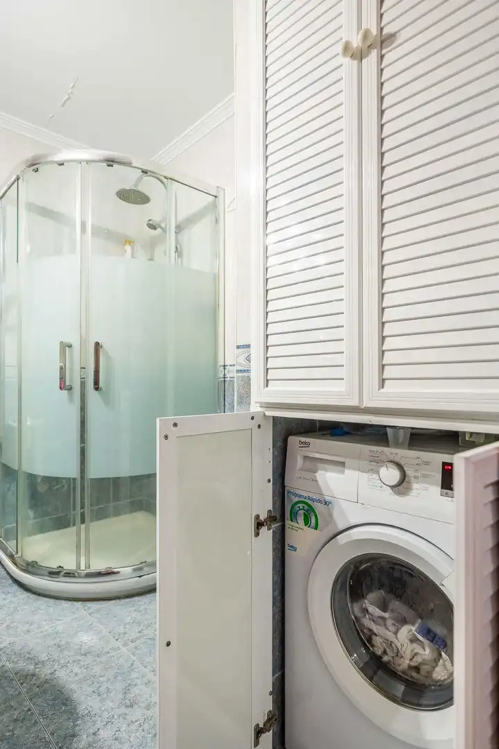 Bany de Casa o xalet en venda en Sevilla amb Aire condicionat, Terrassa i Traster