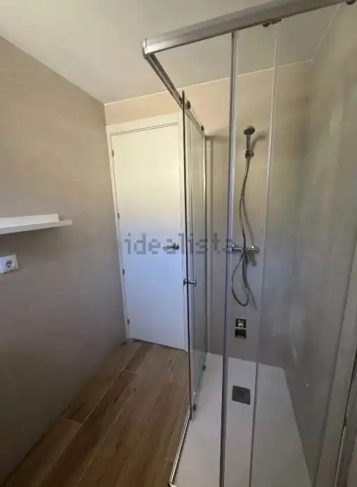 Baño de Piso de alquiler en Manises con Aire acondicionado, Amueblado y Horno