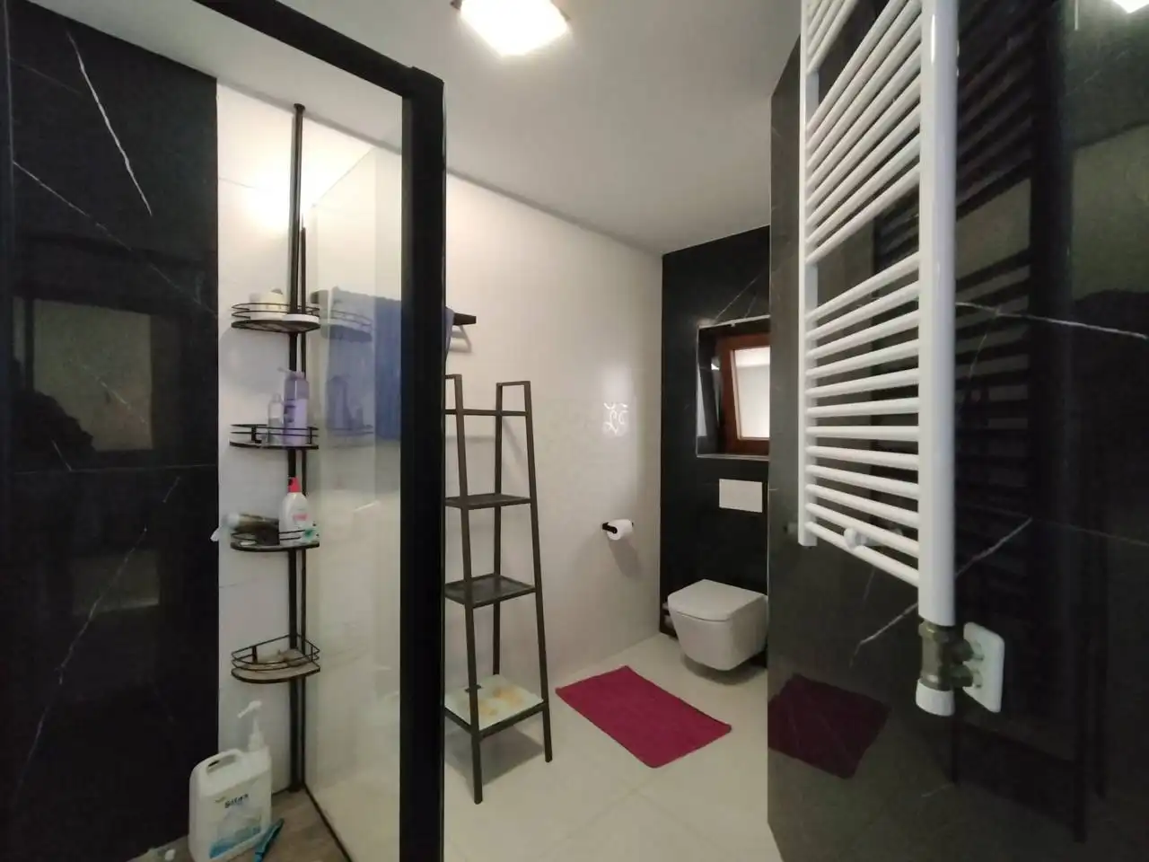 Bany de Casa o xalet en venda en Terrassa amb Aire condicionat, Calefacció i Terrassa