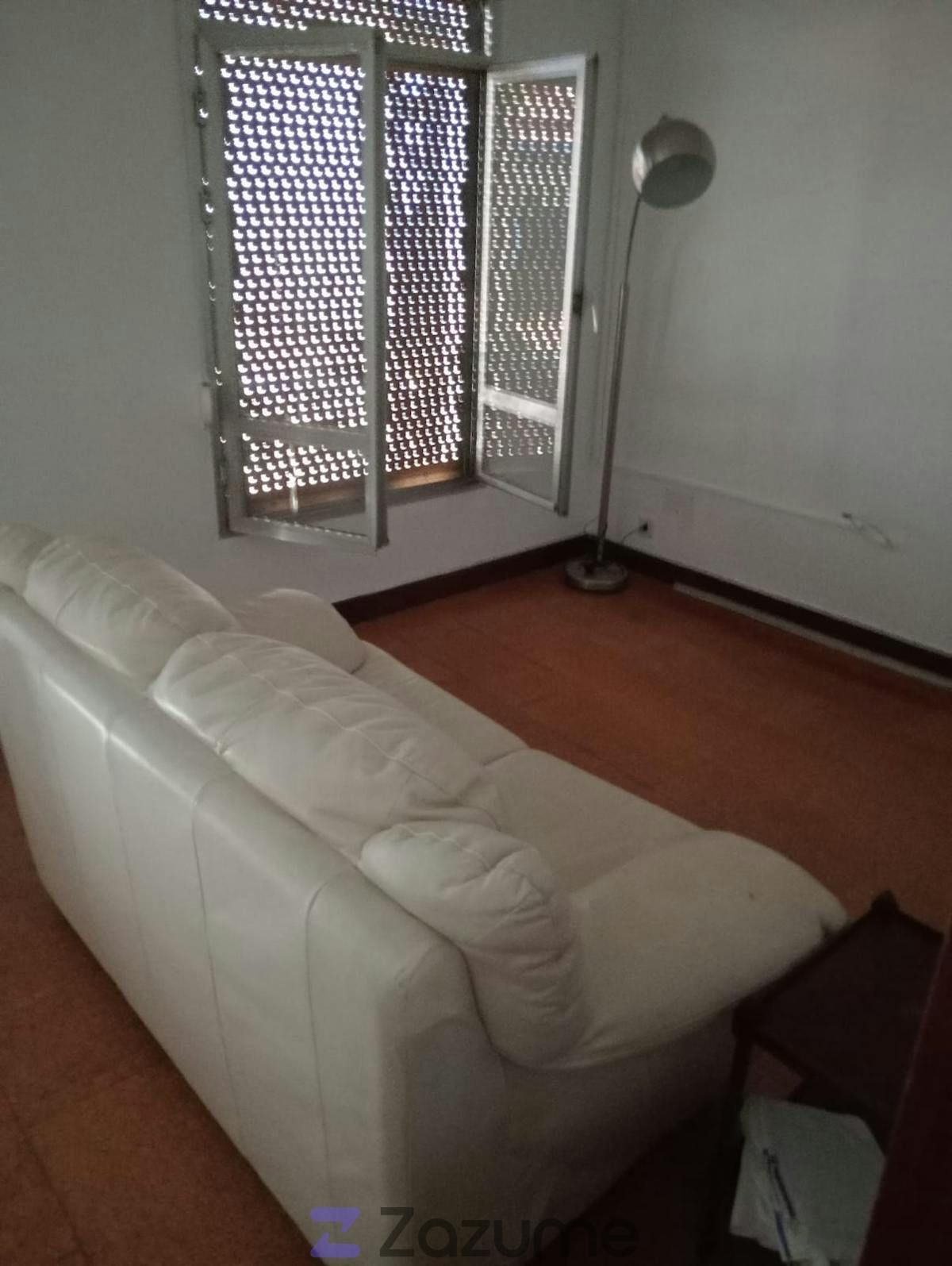 Sala d'estar de Pis de lloguer en Bilbao  amb Parquet, Moblat i Forn