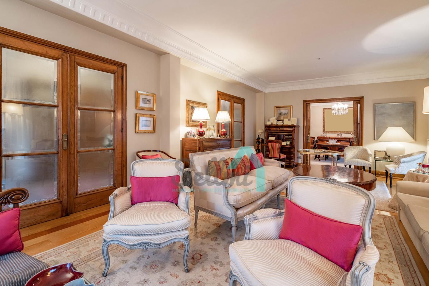 Living room of Flat for sale in Oviedo   with Heating, Parquet flooring and Storage room