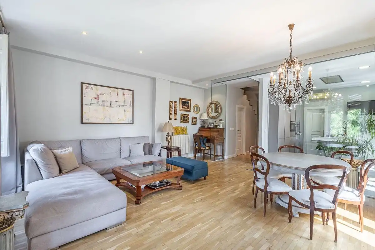 Sala d'estar de Dúplex en venda en Granada amb Aire condicionat i Terrassa