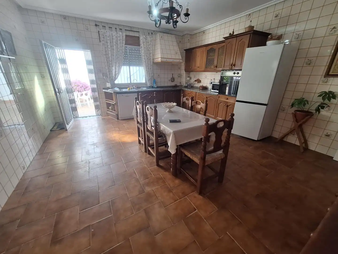 Cuina de Casa o xalet en venda en Chiclana de la Frontera amb Terrassa