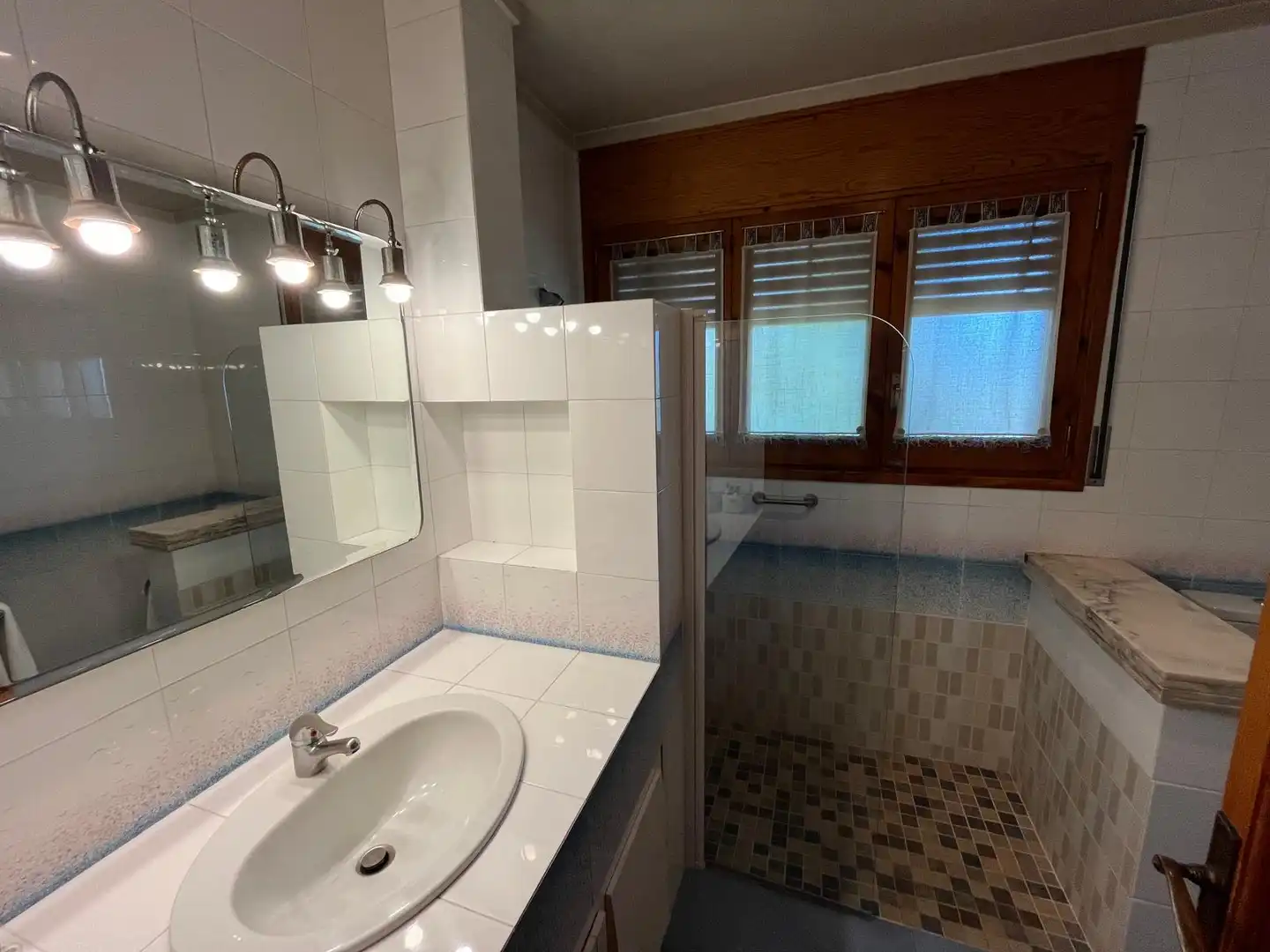 Bathroom of Houses for sale in Taradell  with Air Conditioner, Heating and Private garden