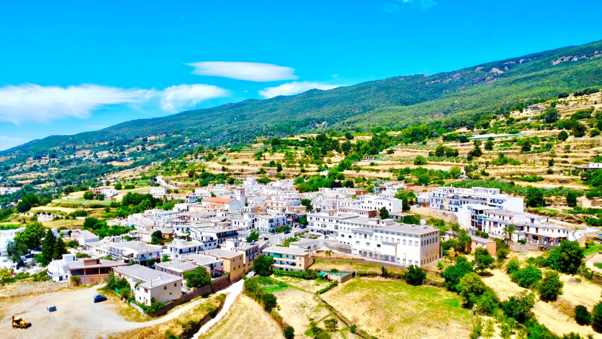 Vista exterior de Casa o xalet en venda en Pórtugos amb Calefacció, Terrassa i Traster
